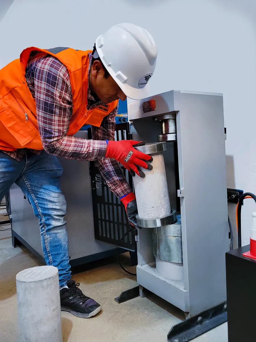 Ensayos de Concreto, Asfalto y Materiales - Imagen 2